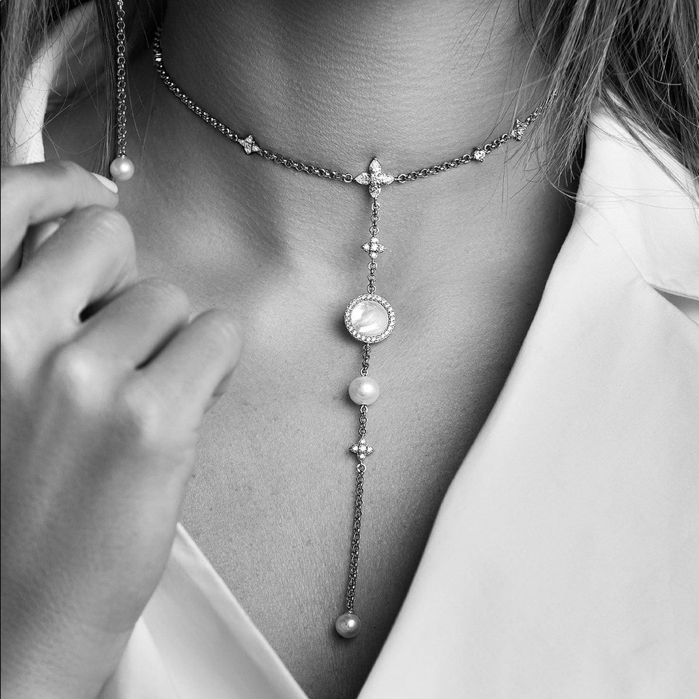 ADJUSTABLE NECKLACE WITH WHITE NACRE AND PEARL PENDANT - WHITE SILVER